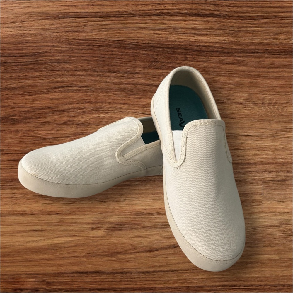 SeaVees Men's Tan Slip-On Loafers